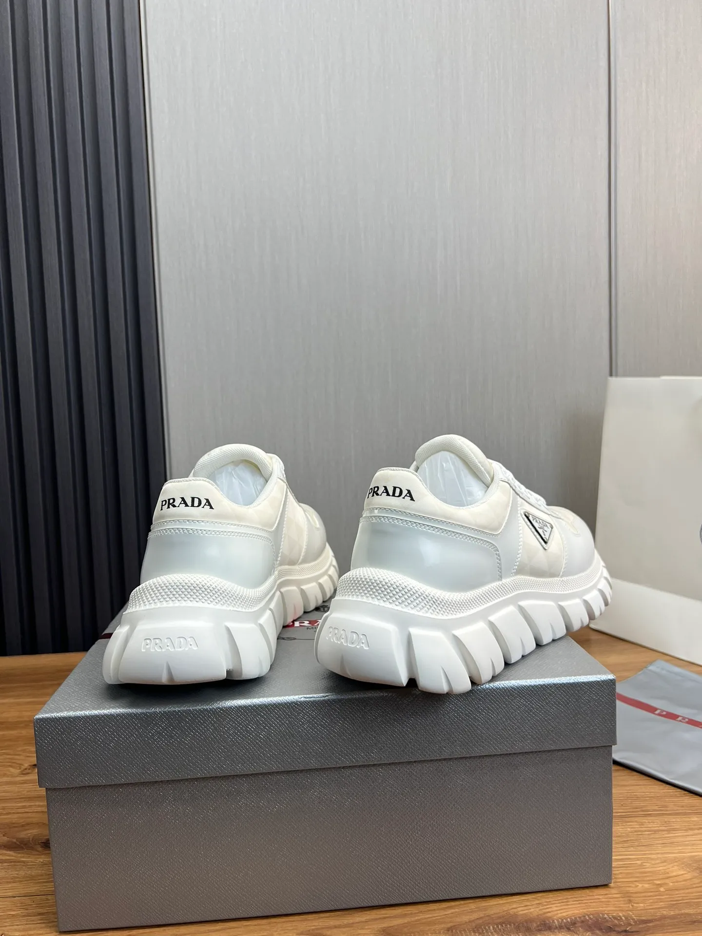 Men's shoes 💰560💰 [PRADA] Men's shoes are popular in the counter, official website is synchronized, 1 high-quality shipment ✔️Original cowhide + cowhide lining, 1🆚1 replica, original sole, 38-45 (45 customized, non-refundable)